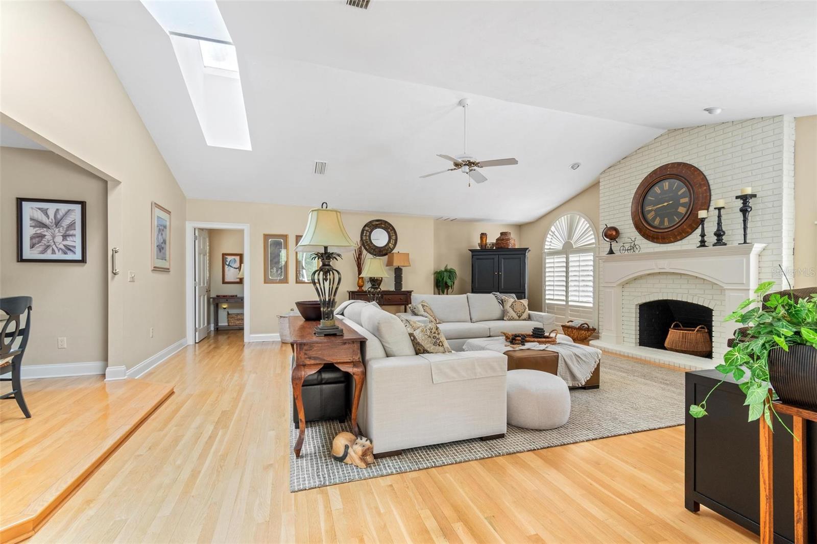 Image 15 of 39 For 4414 75th Street