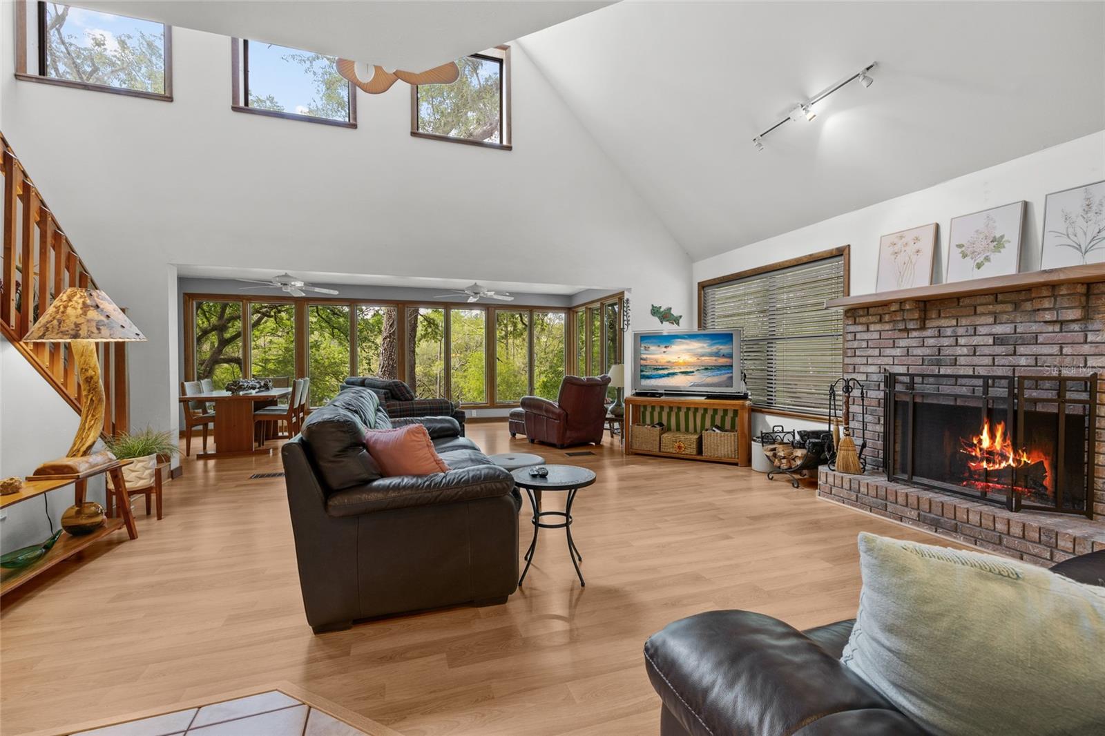 Image 14 of 60 For 2714 Santa Fe Drive