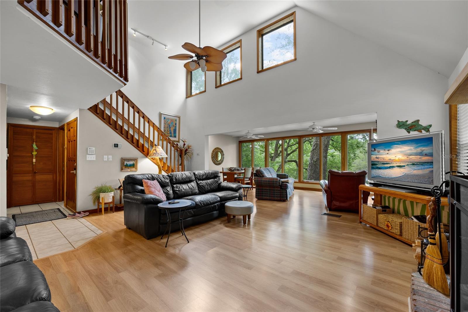 Image 15 of 60 For 2714 Santa Fe Drive
