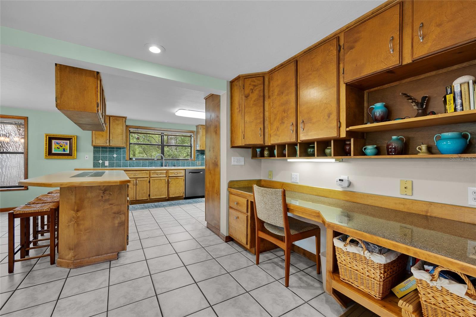 Image 21 of 60 For 2714 Santa Fe Drive