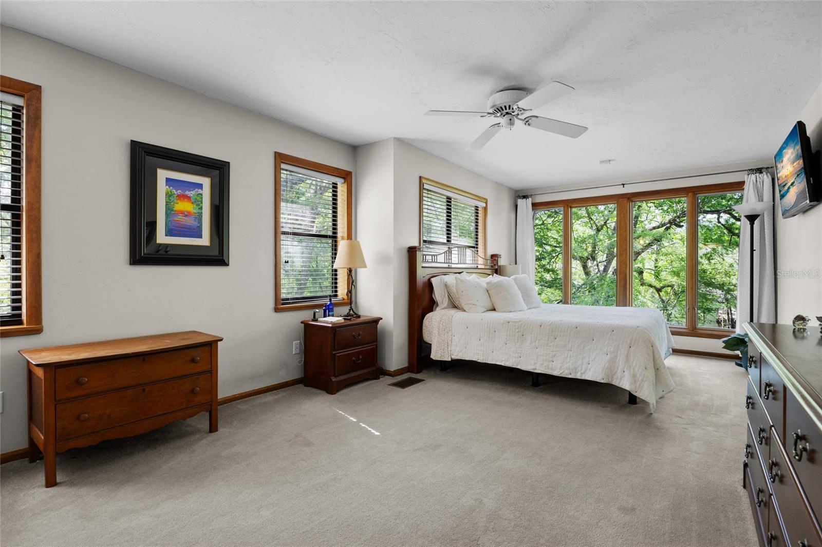 Image 22 of 60 For 2714 Santa Fe Drive