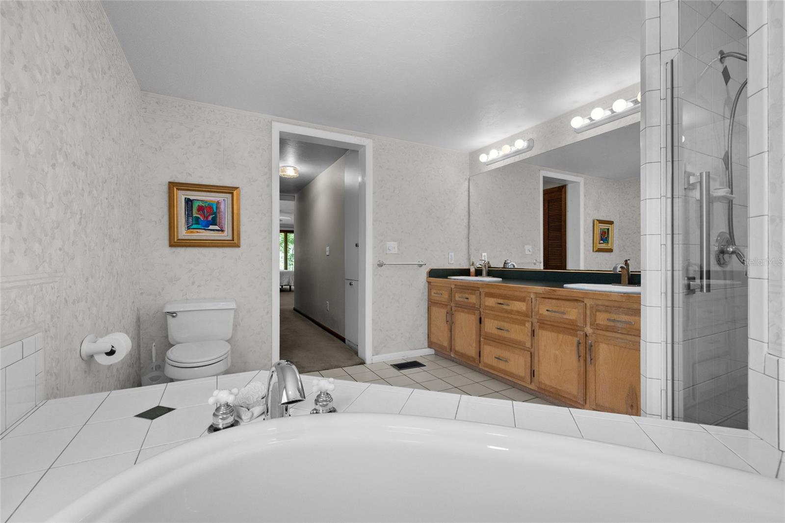 Image 27 of 60 For 2714 Santa Fe Drive