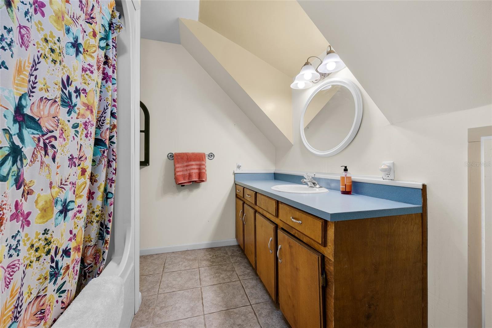Image 34 of 60 For 2714 Santa Fe Drive