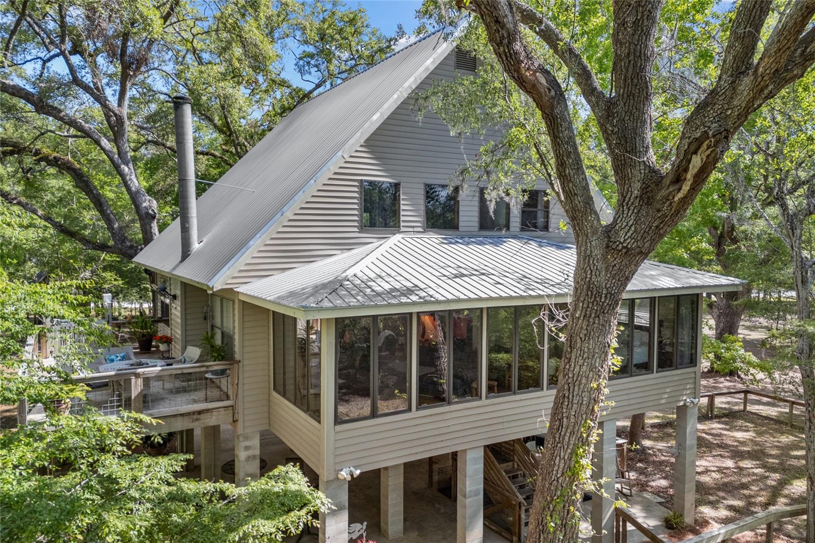 Image 9 of 60 For 2714 Santa Fe Drive