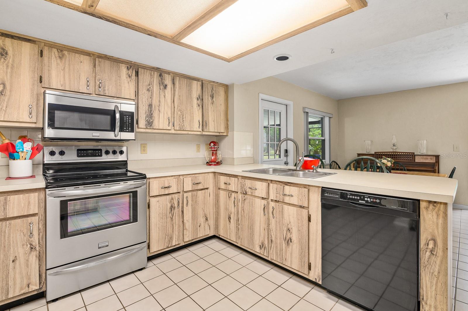 Image 20 of 66 For 23719 142nd Avenue