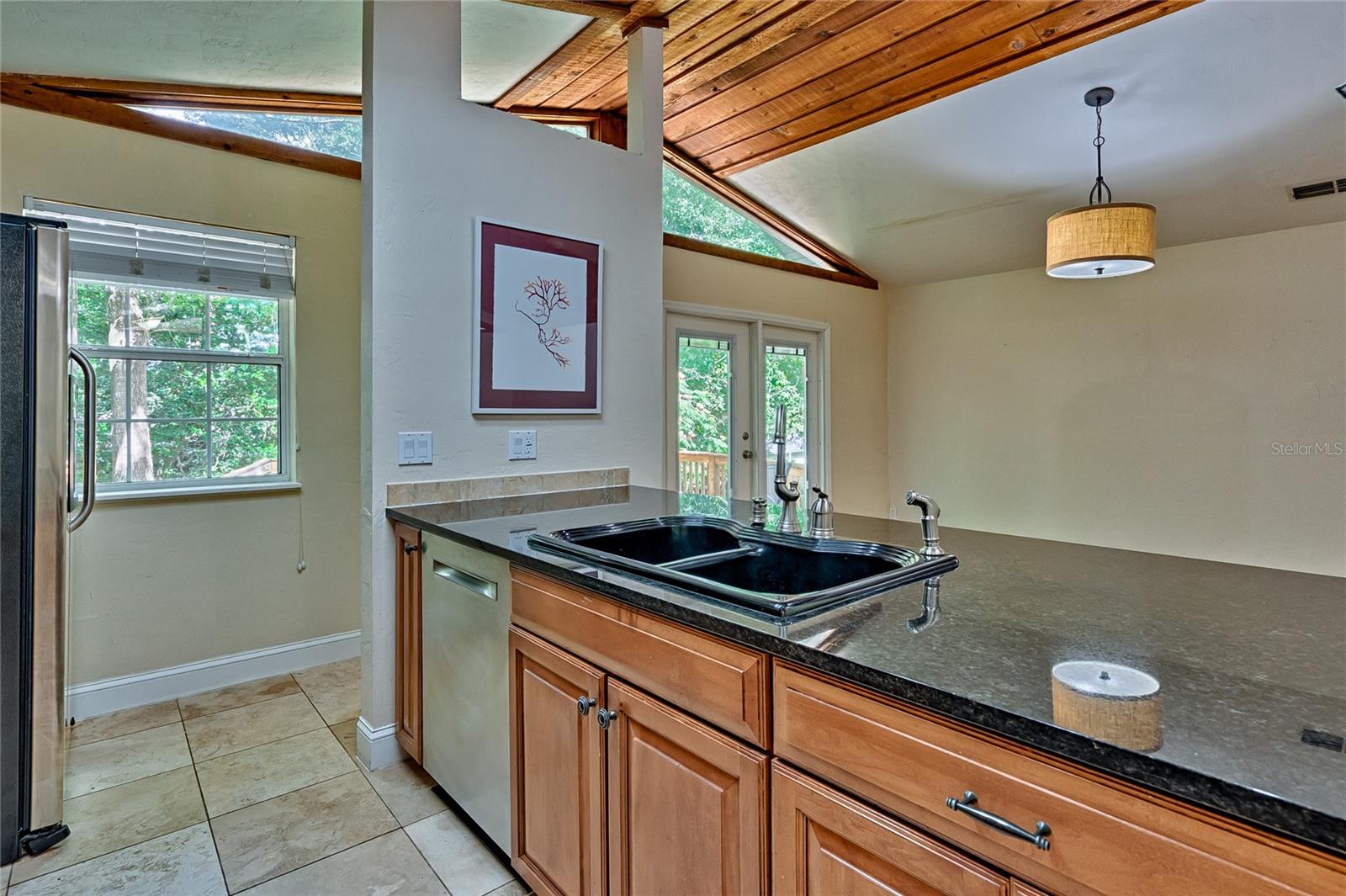 Image 11 of 66 For 102 28th Terrace