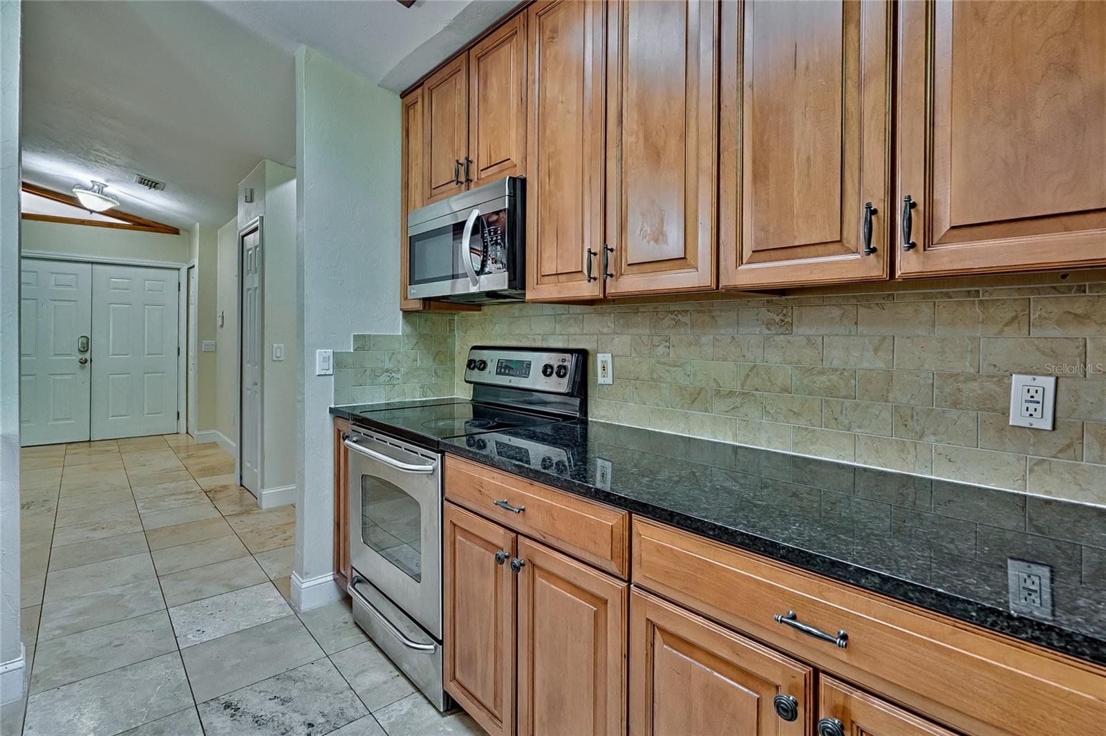 Image 12 of 66 For 102 28th Terrace