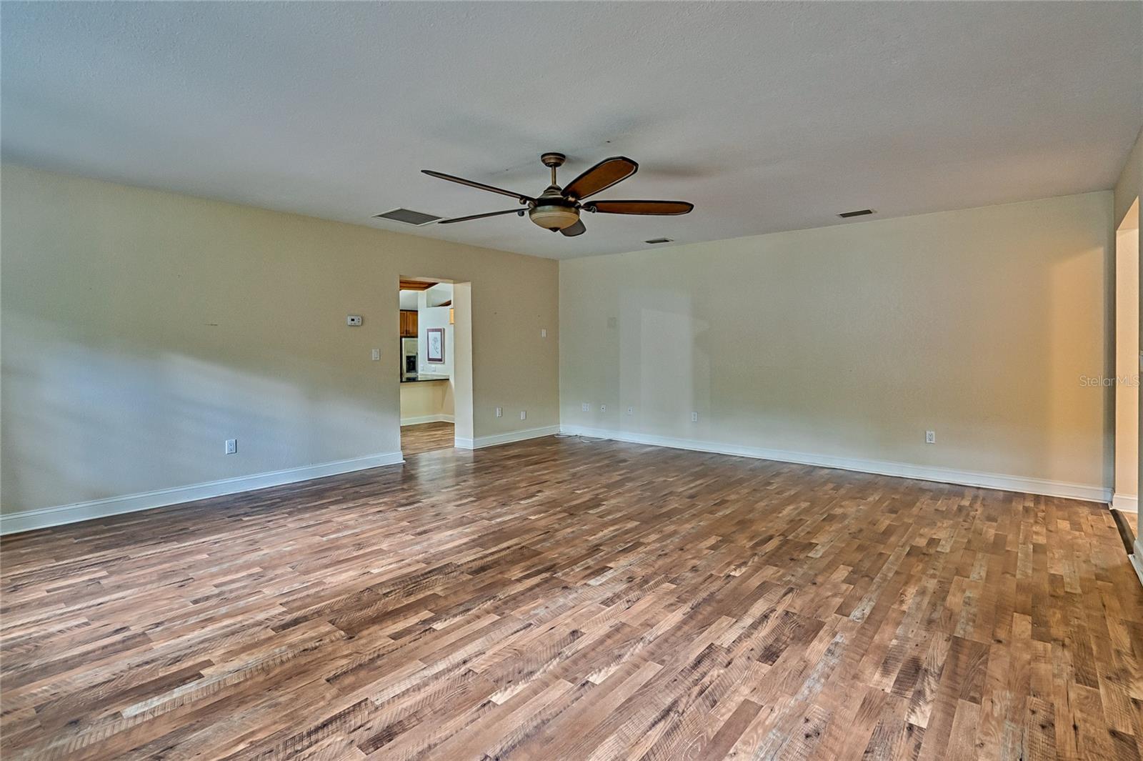 Image 17 of 66 For 102 28th Terrace