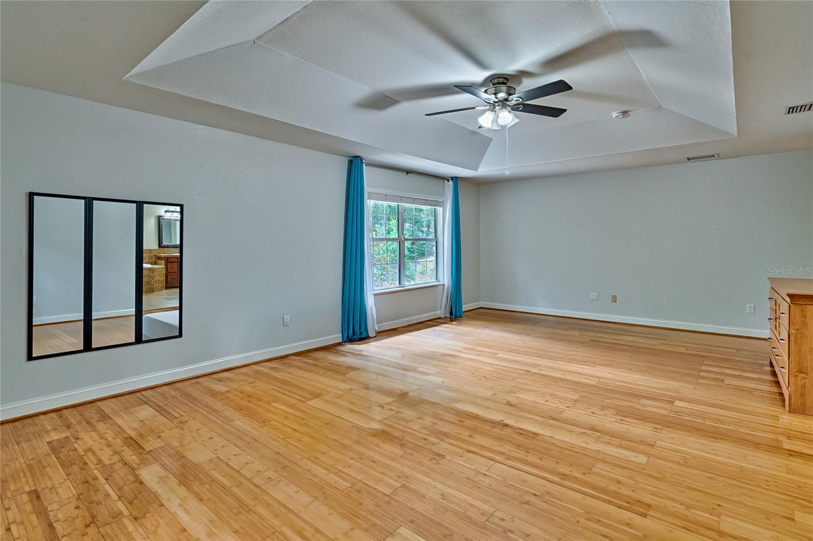 Image 19 of 66 For 102 28th Terrace