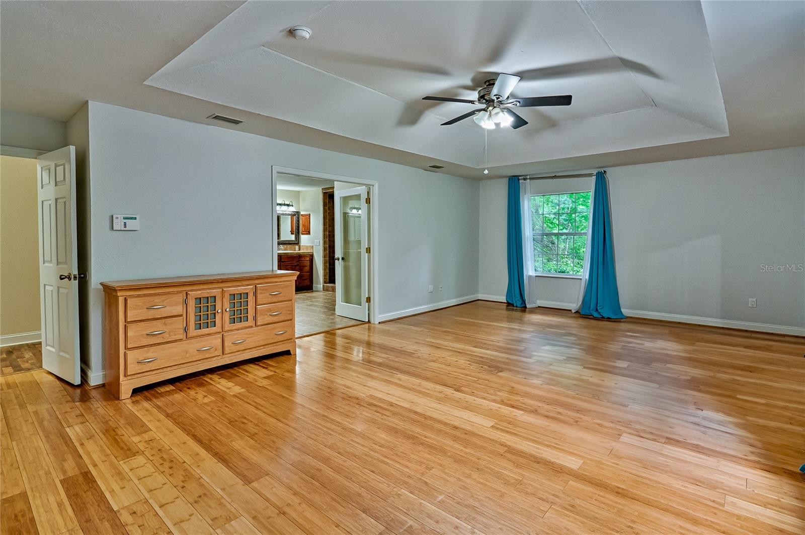 Image 22 of 66 For 102 28th Terrace
