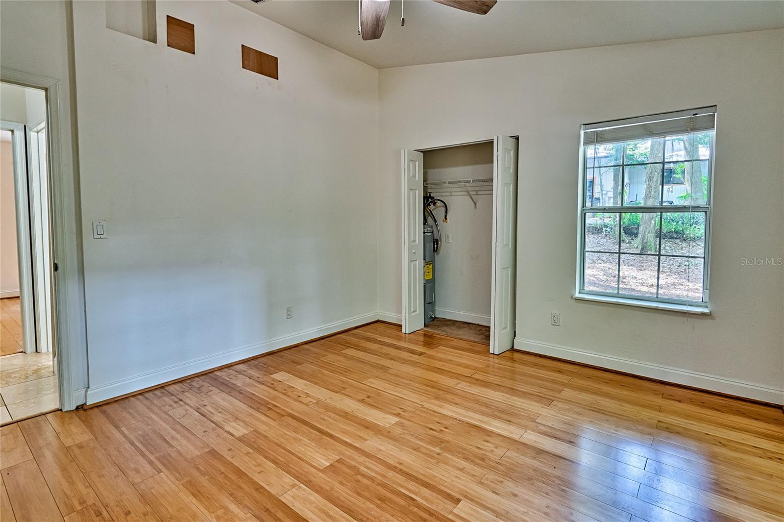 Image 33 of 66 For 102 28th Terrace
