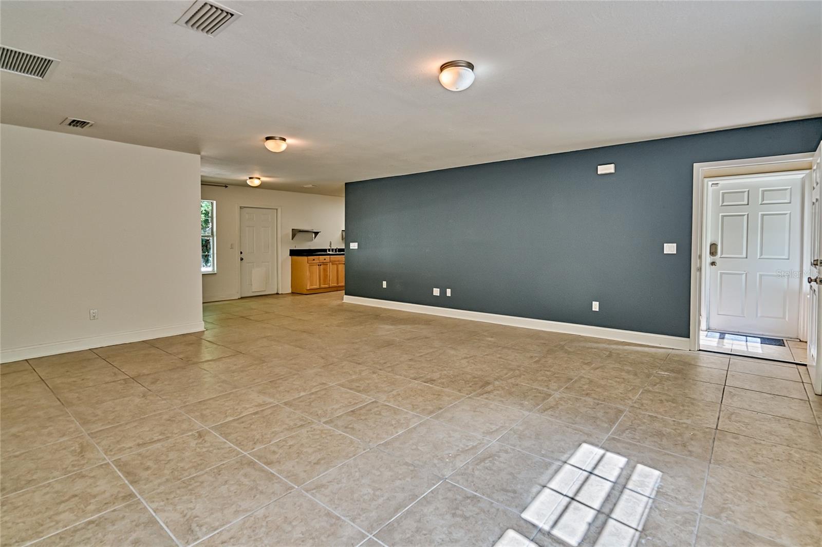 Image 37 of 66 For 102 28th Terrace