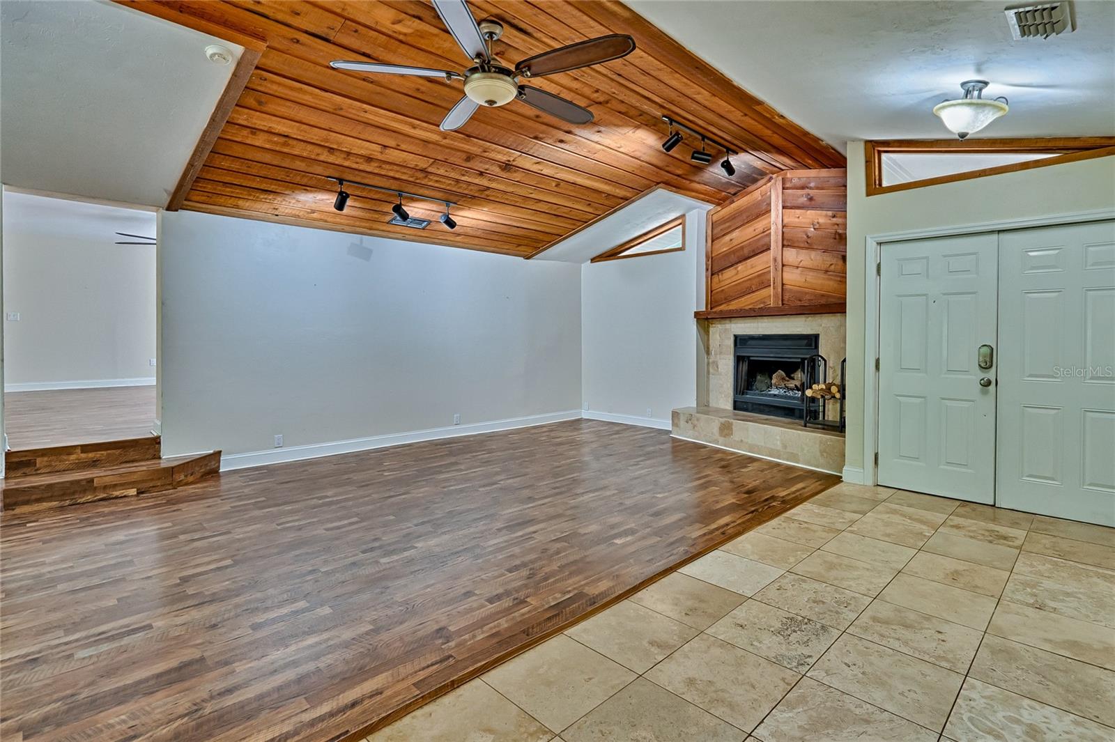 Image 4 of 66 For 102 28th Terrace
