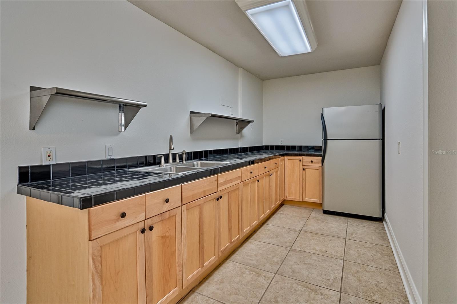 Image 42 of 66 For 102 28th Terrace