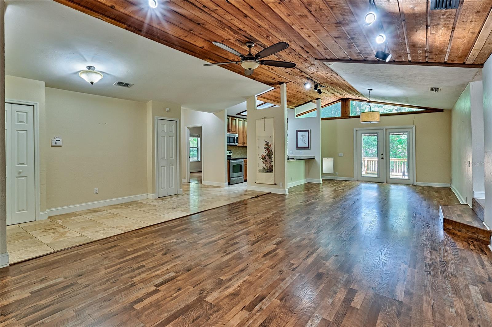 Image 6 of 66 For 102 28th Terrace