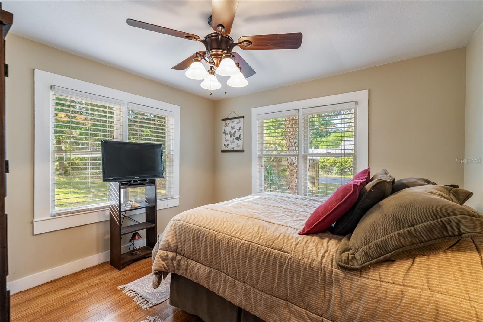 Image 13 of 31 For 18763 235th Street