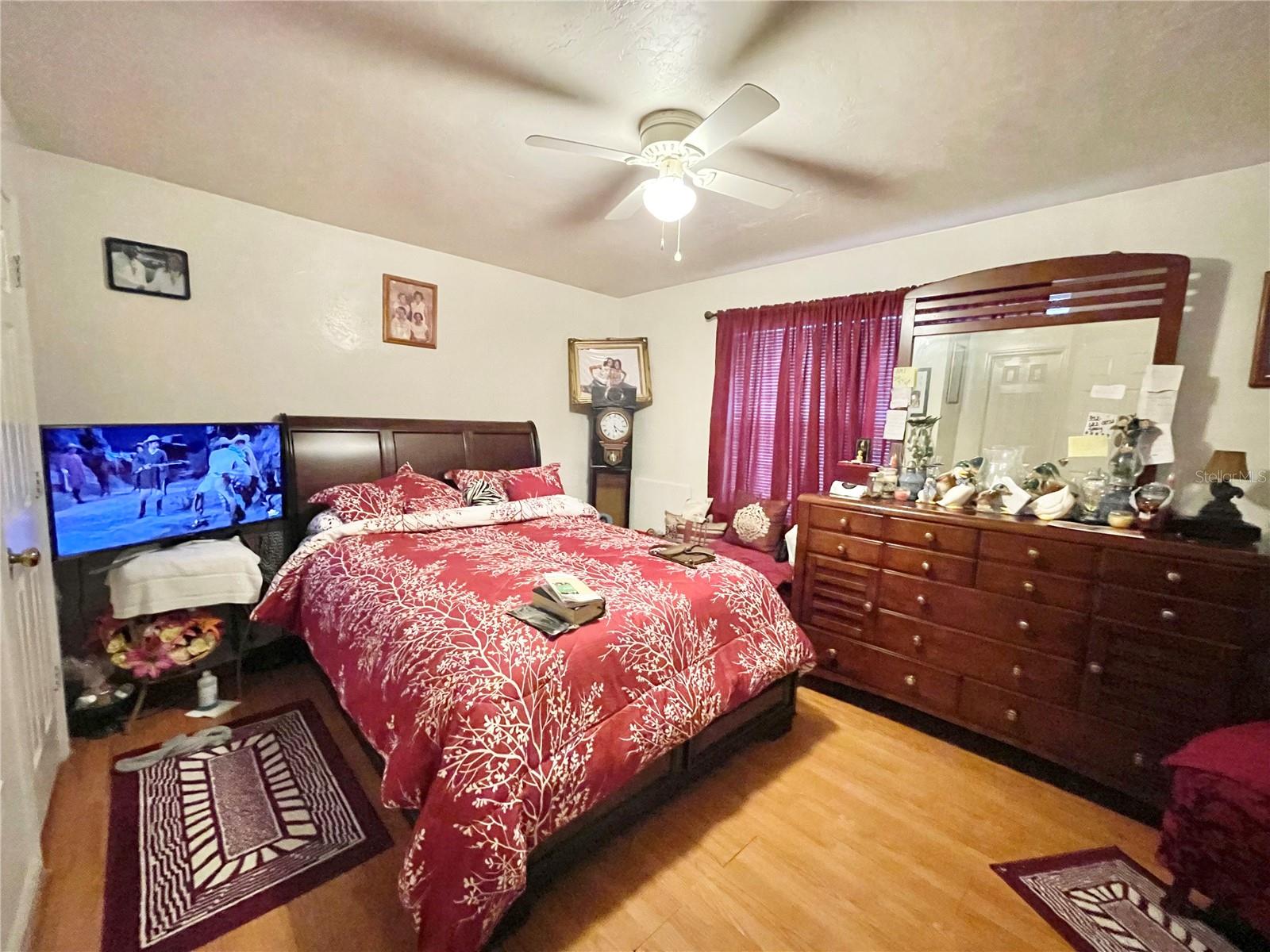 Image 12 of 27 For 2527 37th Place