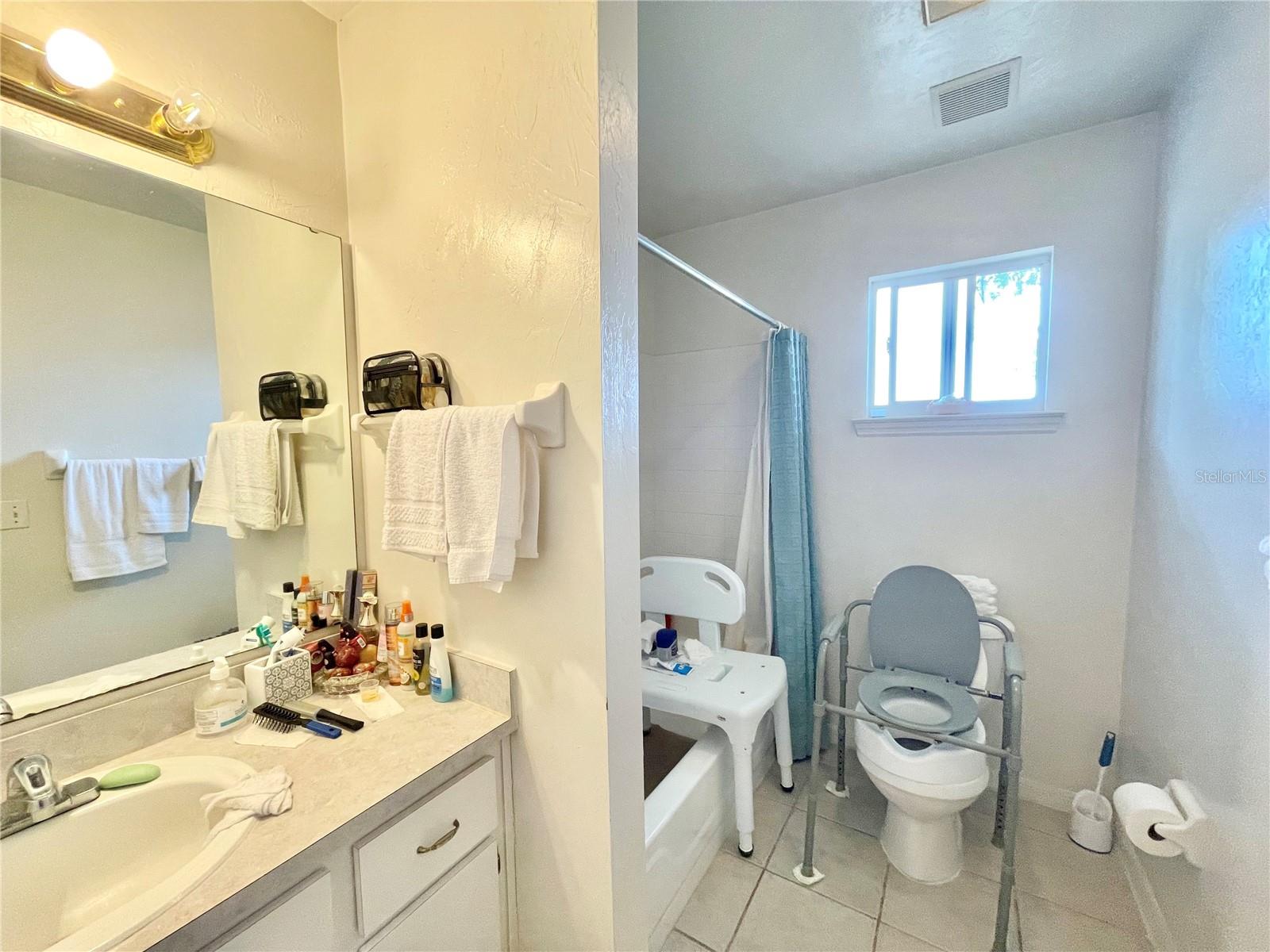 Image 14 of 27 For 2527 37th Place