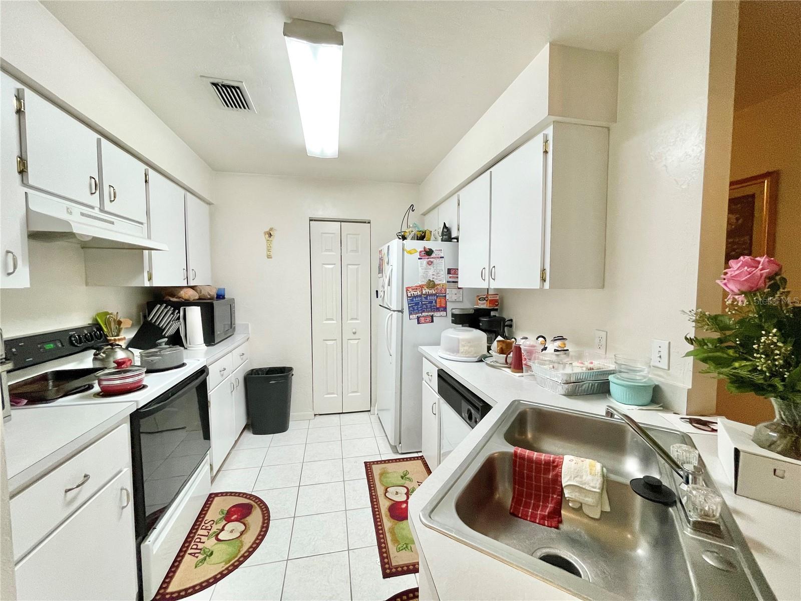 Image 2 of 27 For 2527 37th Place