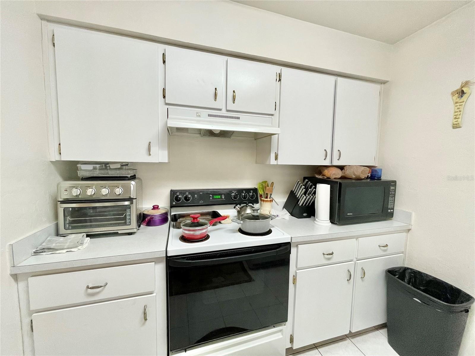 Image 4 of 27 For 2527 37th Place