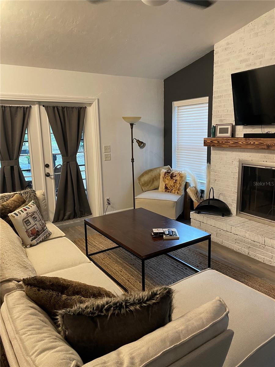 Image 11 of 27 For 5309 60th Avenue