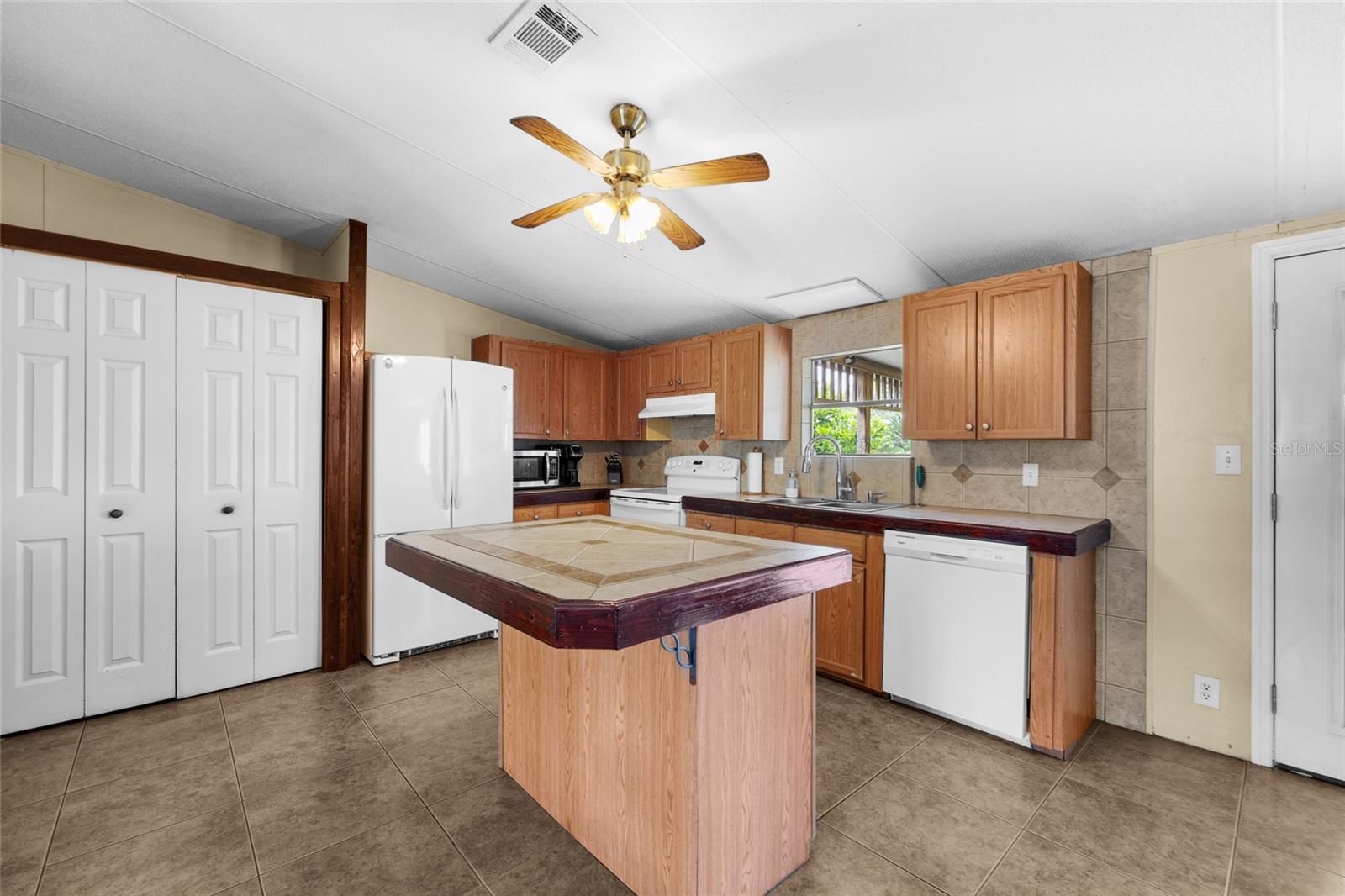 Image 6 of 39 For 25426 Cr 239