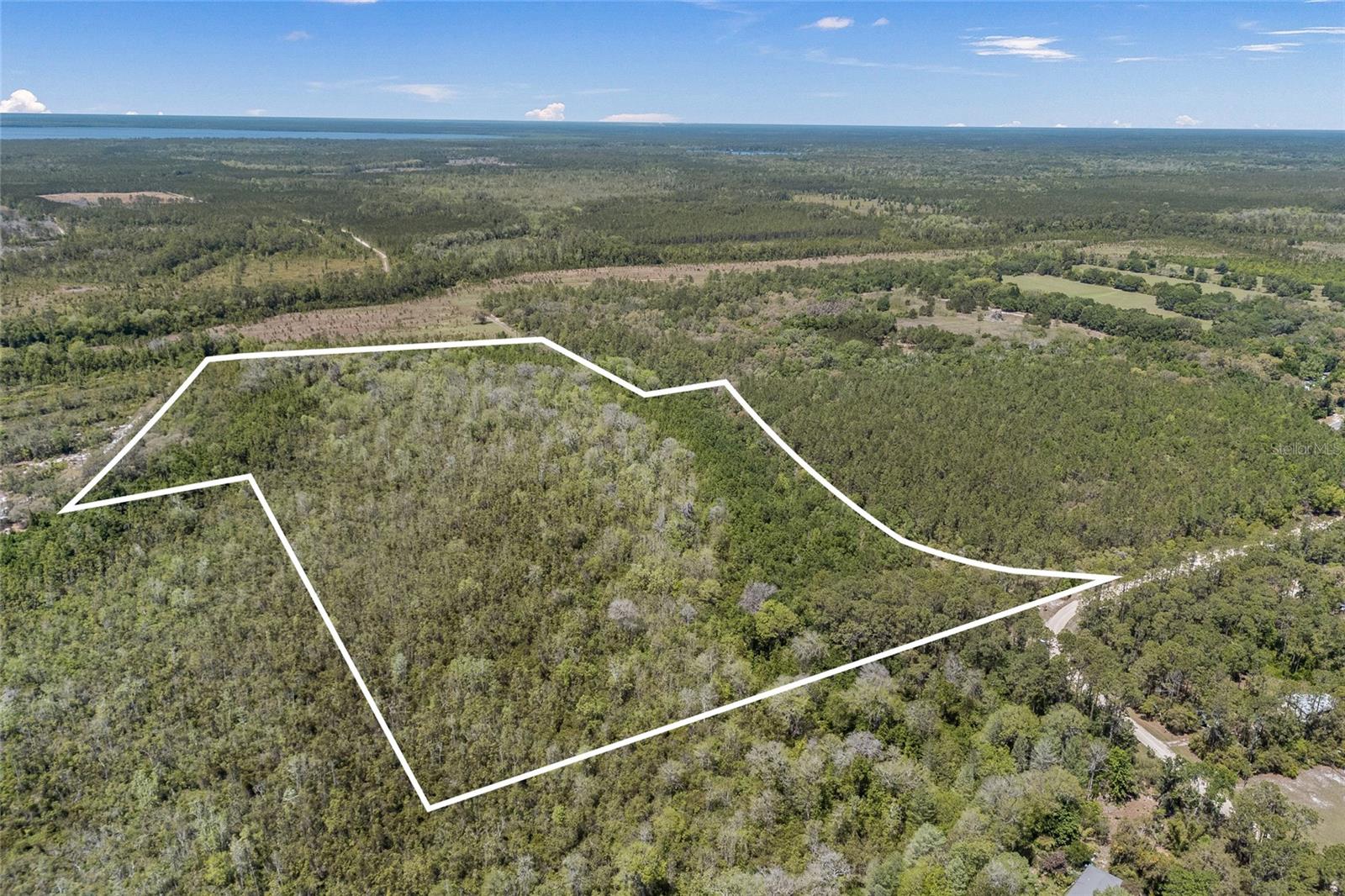 Image 11 of 12 For Star Lake Court