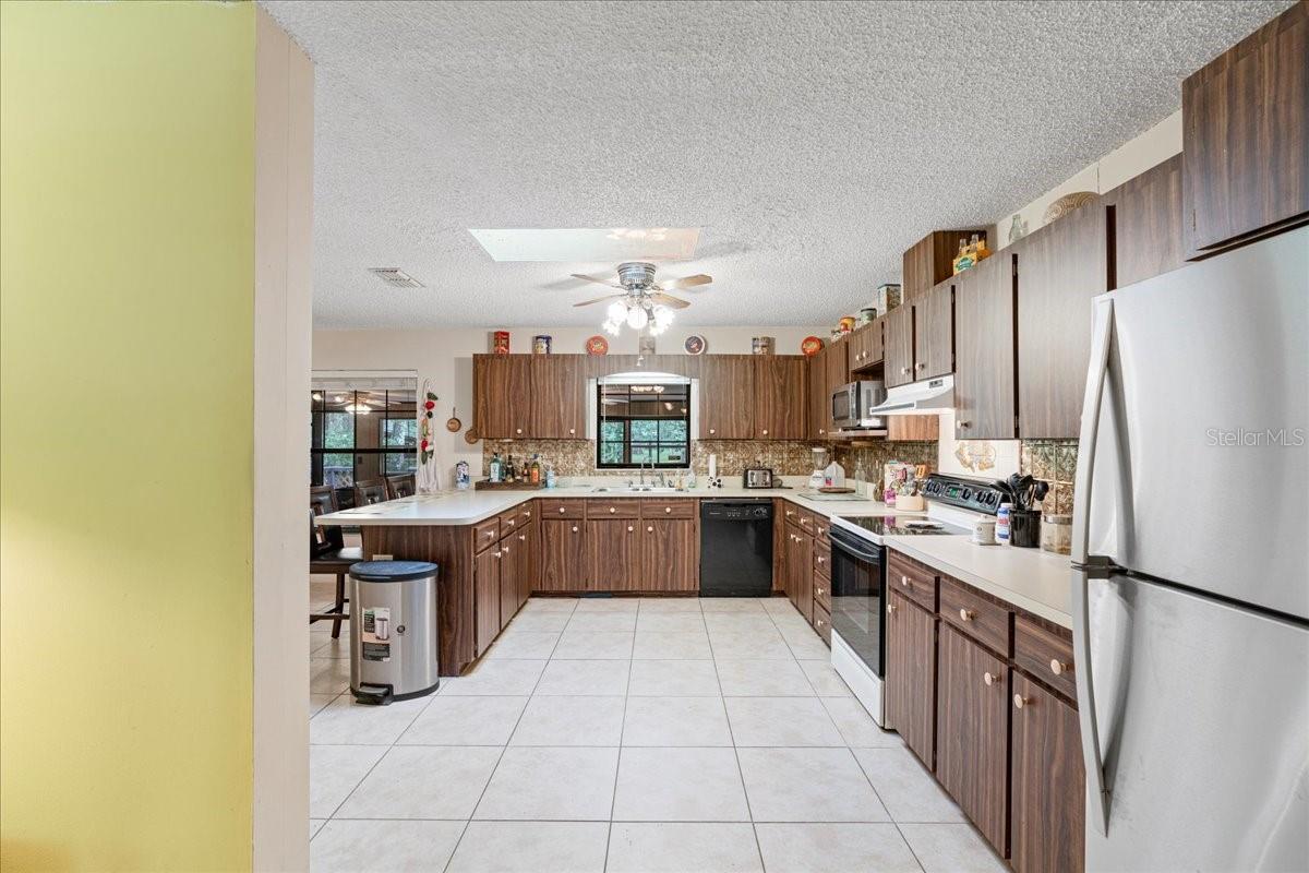 Image 11 of 52 For 16690 51st Street