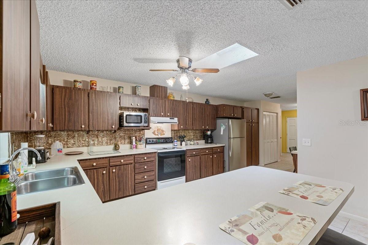 Image 12 of 52 For 16690 51st Street