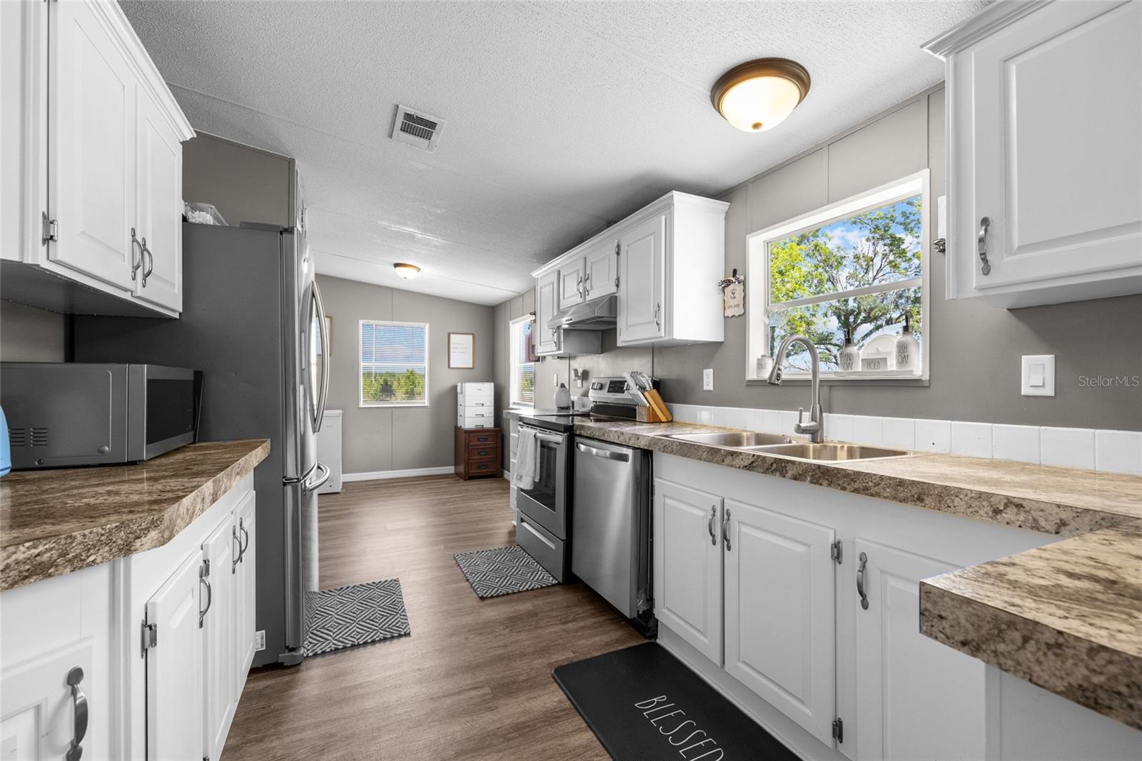 Image 13 of 40 For 25306 142nd Avenue