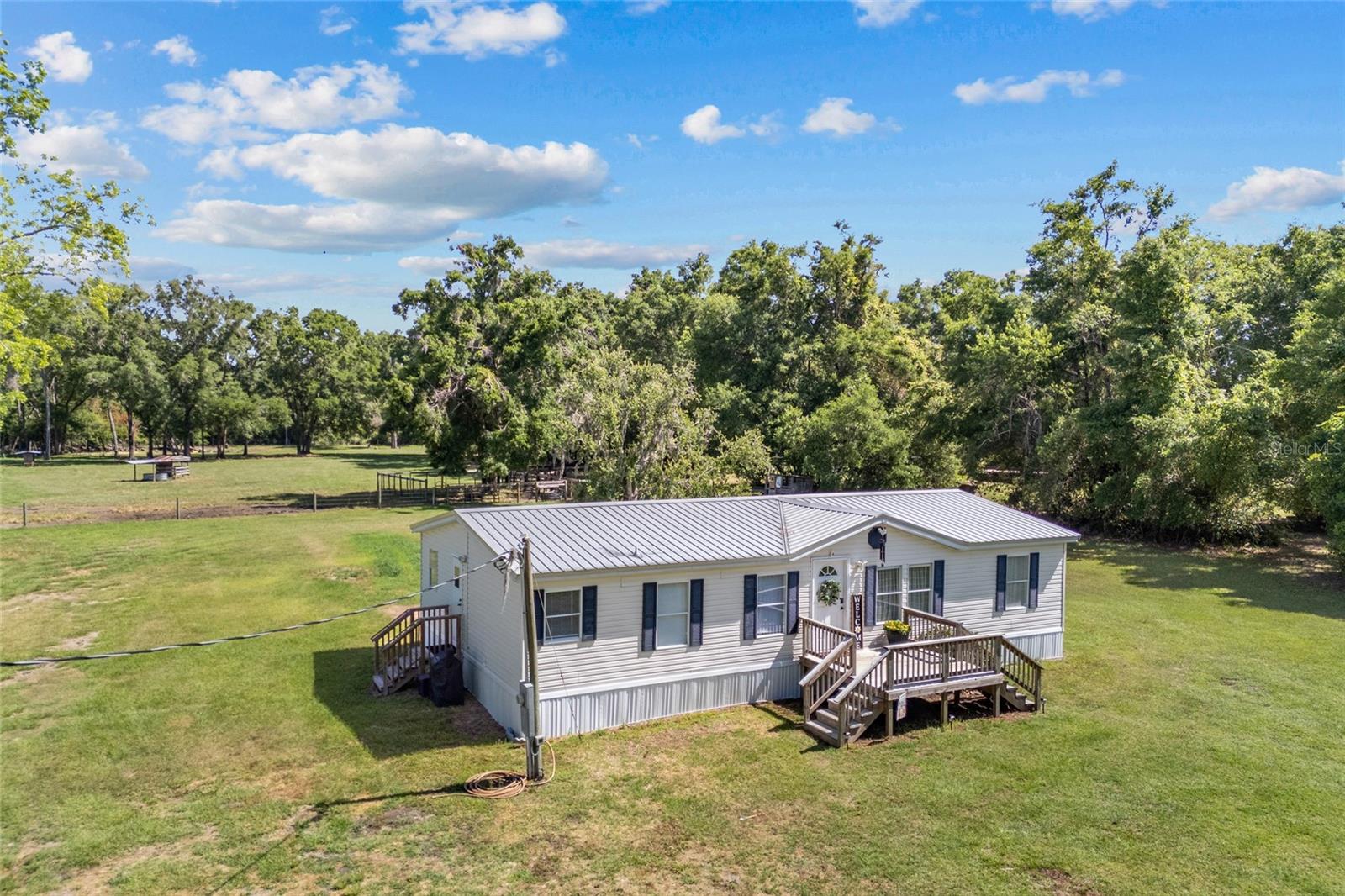 Image 33 of 40 For 25306 142nd Avenue