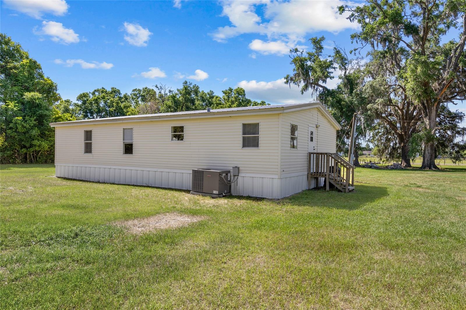 Image 36 of 40 For 25306 142nd Avenue