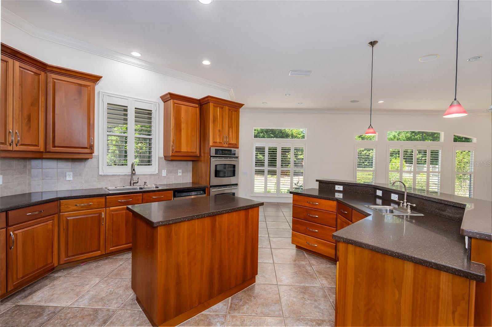 Image 13 of 39 For 10282 25th Place