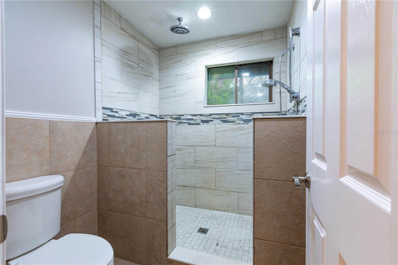 Image 16 of 26 For 4452 Vienna Woods Way