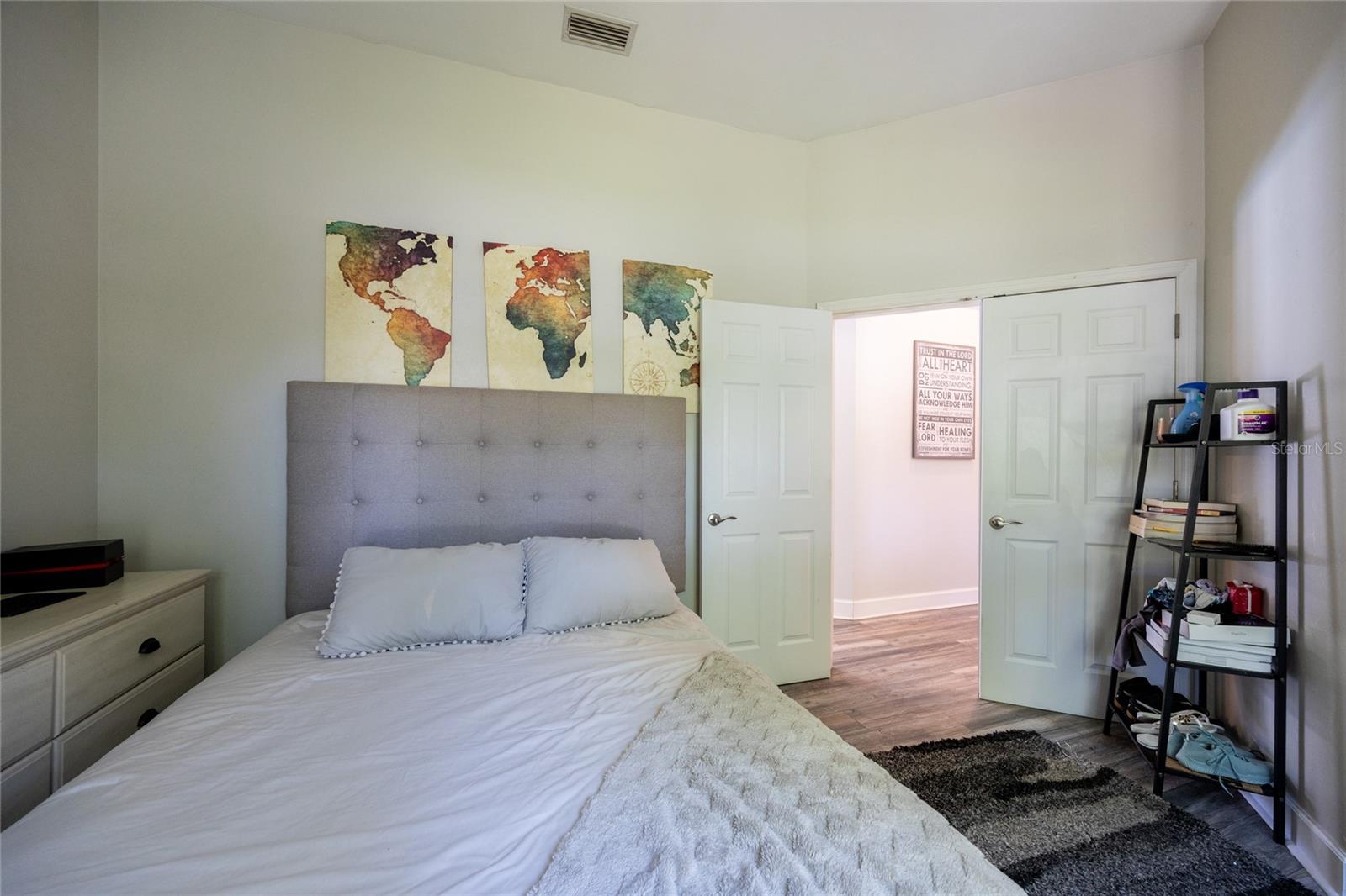 Image 30 of 51 For 945 82nd Terrace