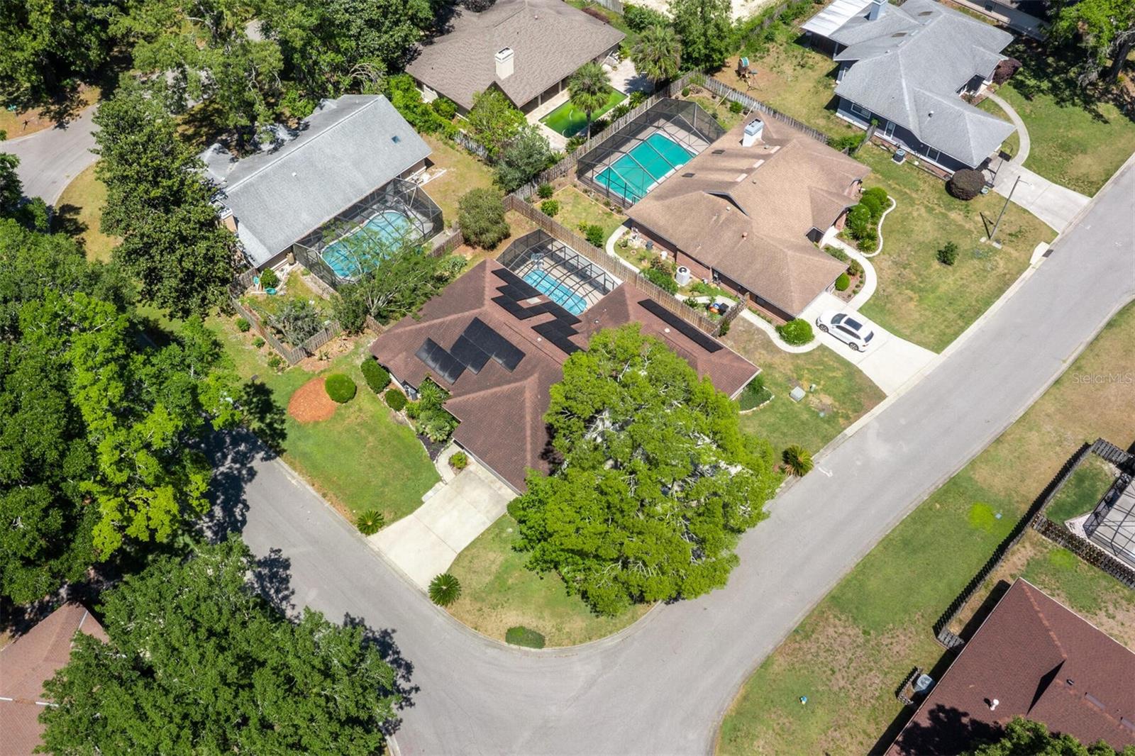 Image 4 of 51 For 945 82nd Terrace