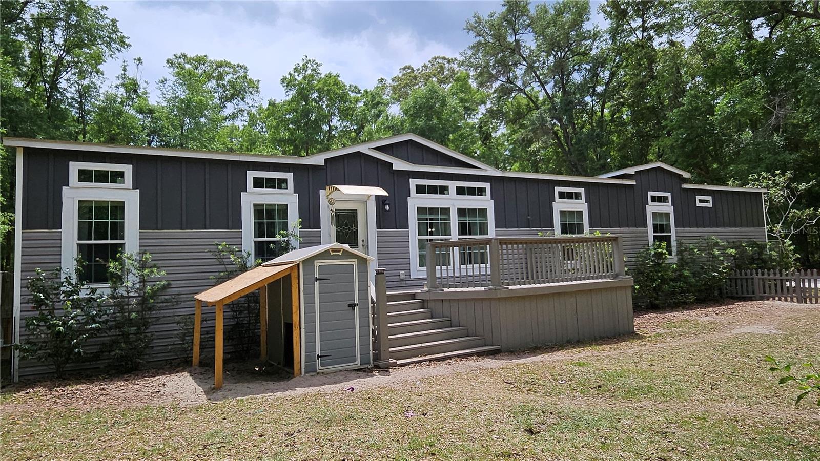 Image 3 of 62 For 17421 72nd Avenue