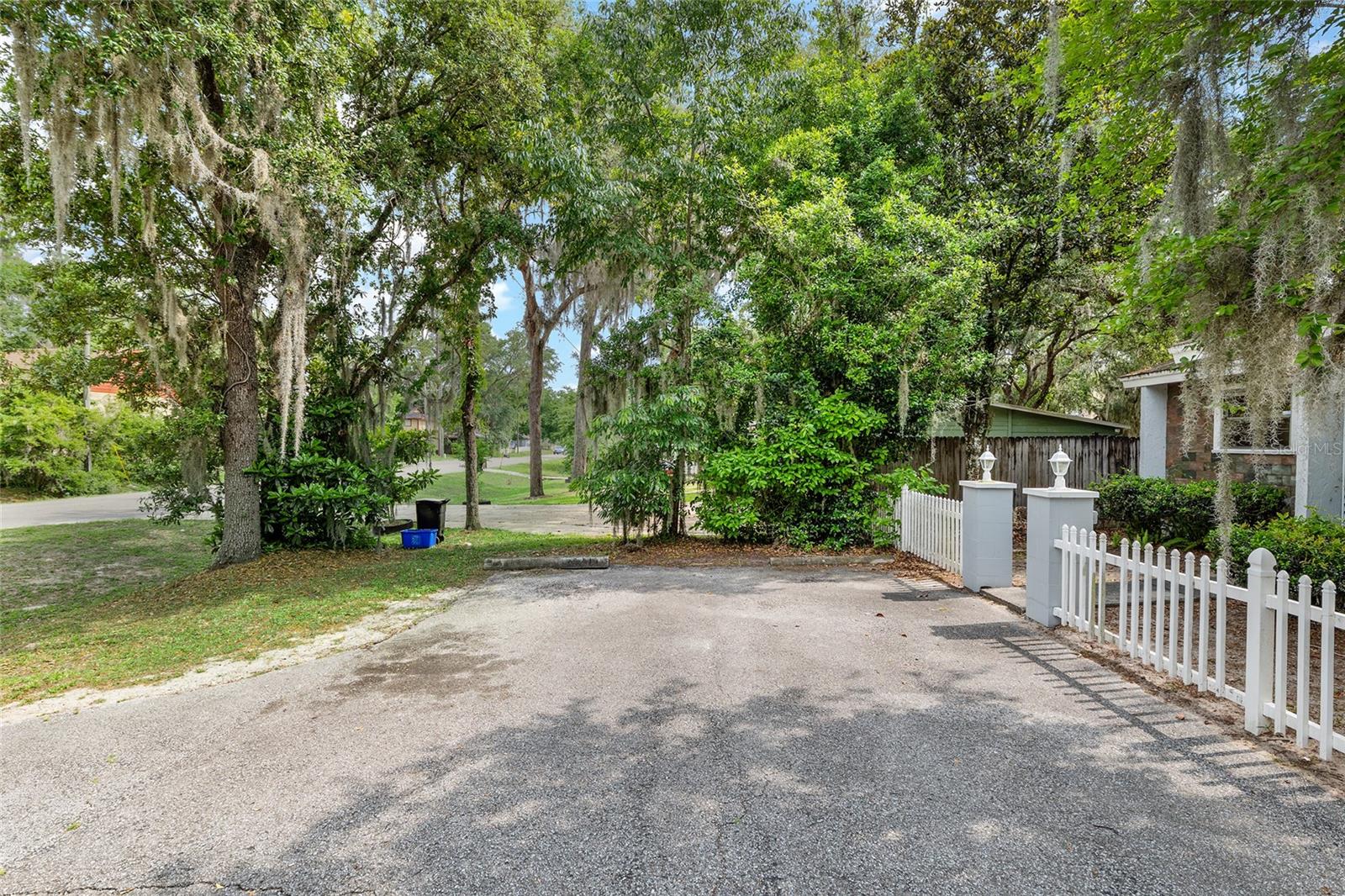 Image 20 of 37 For 1428 42nd Street A