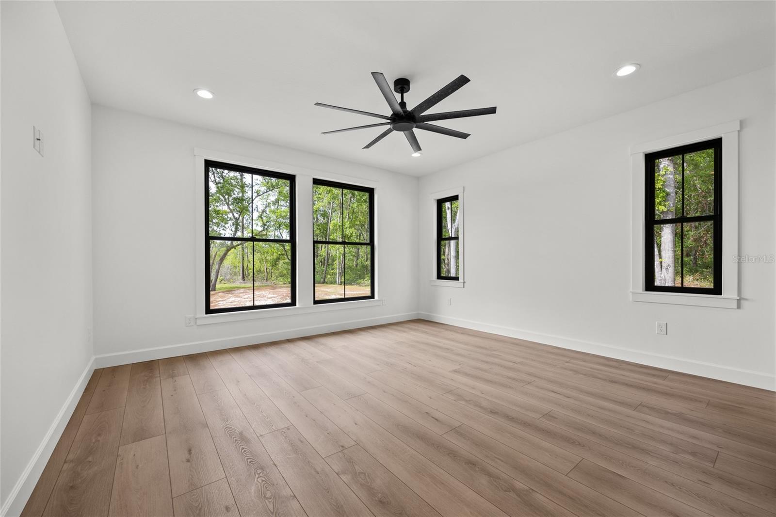 Image 18 of 46 For 264 Sylvi Drive