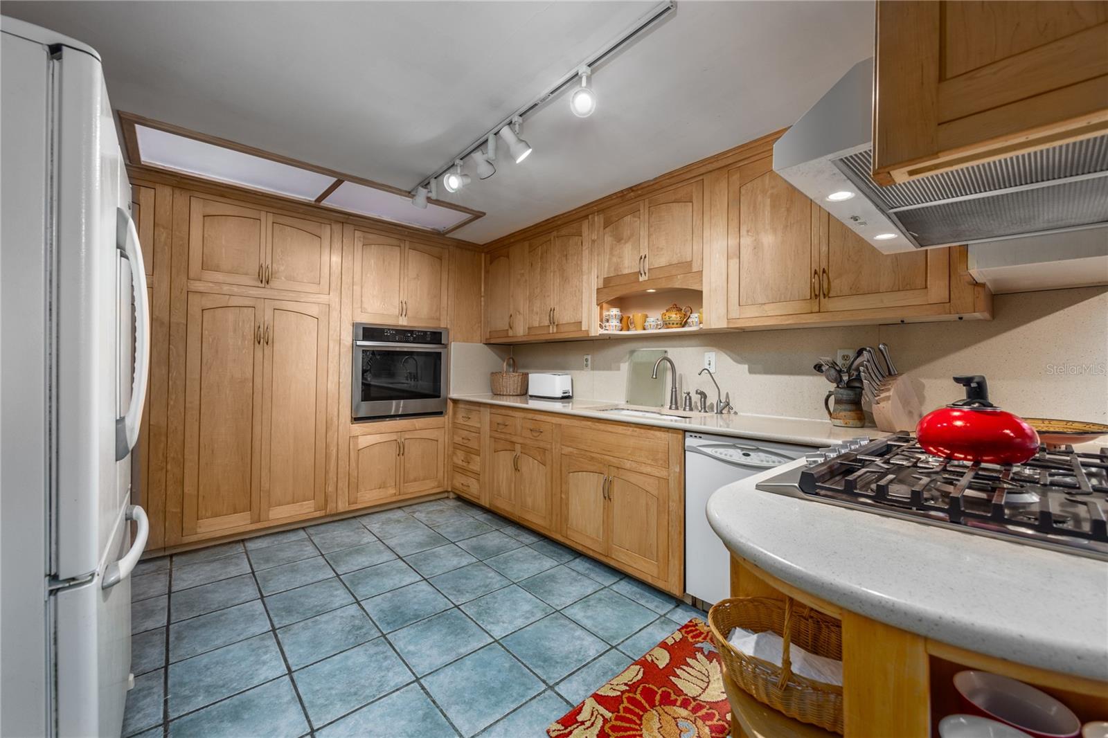 Image 29 of 72 For 2074 11th Road