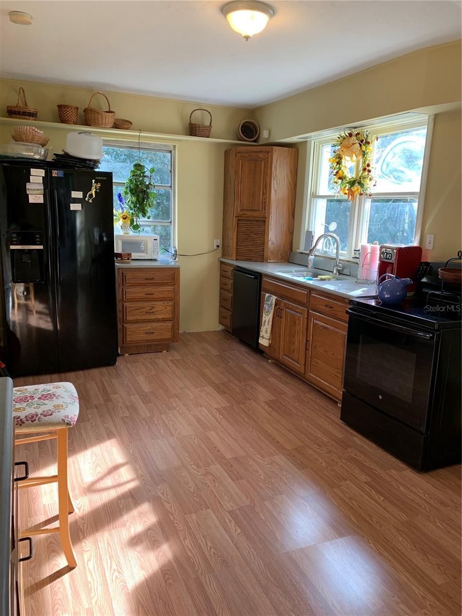 Image 12 of 14 For 25527 Newberry Road