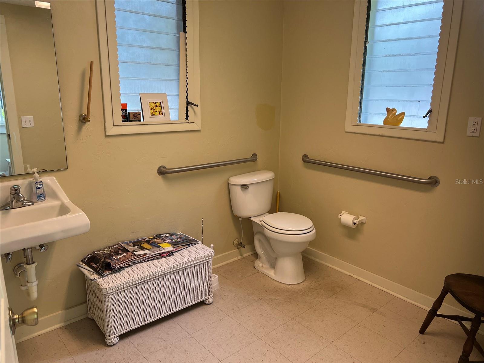 Image 14 of 14 For 25527 Newberry Road