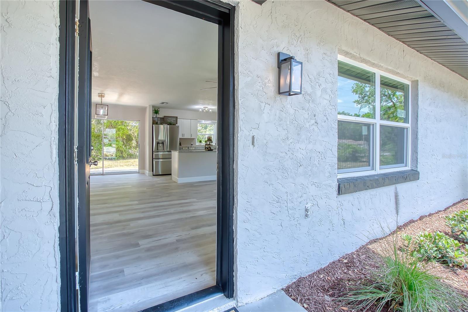 Listing photo id 9 for 1115 Russell Avenue