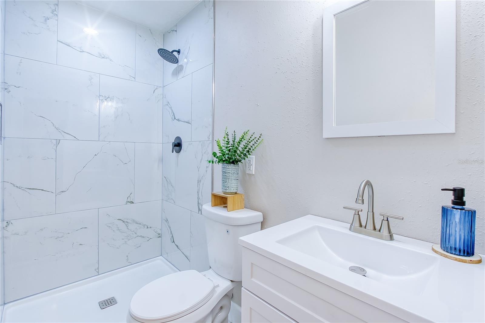 Listing photo id 36 for 1115 Russell Avenue