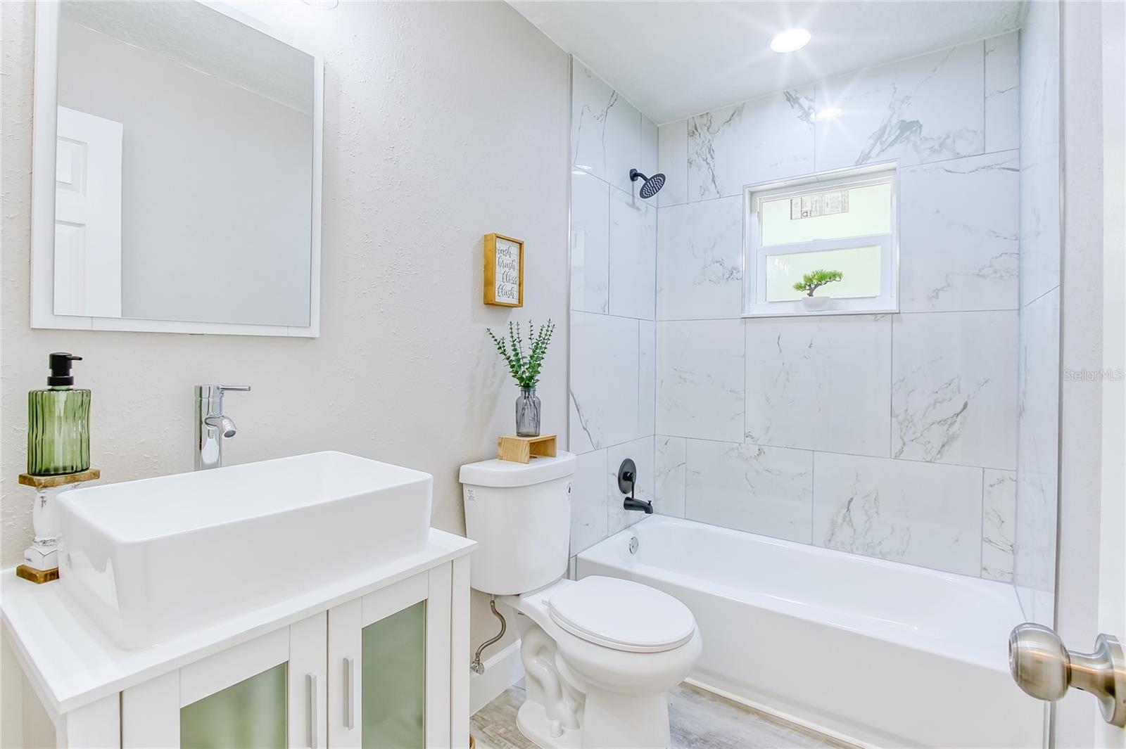 Listing photo id 41 for 1115 Russell Avenue