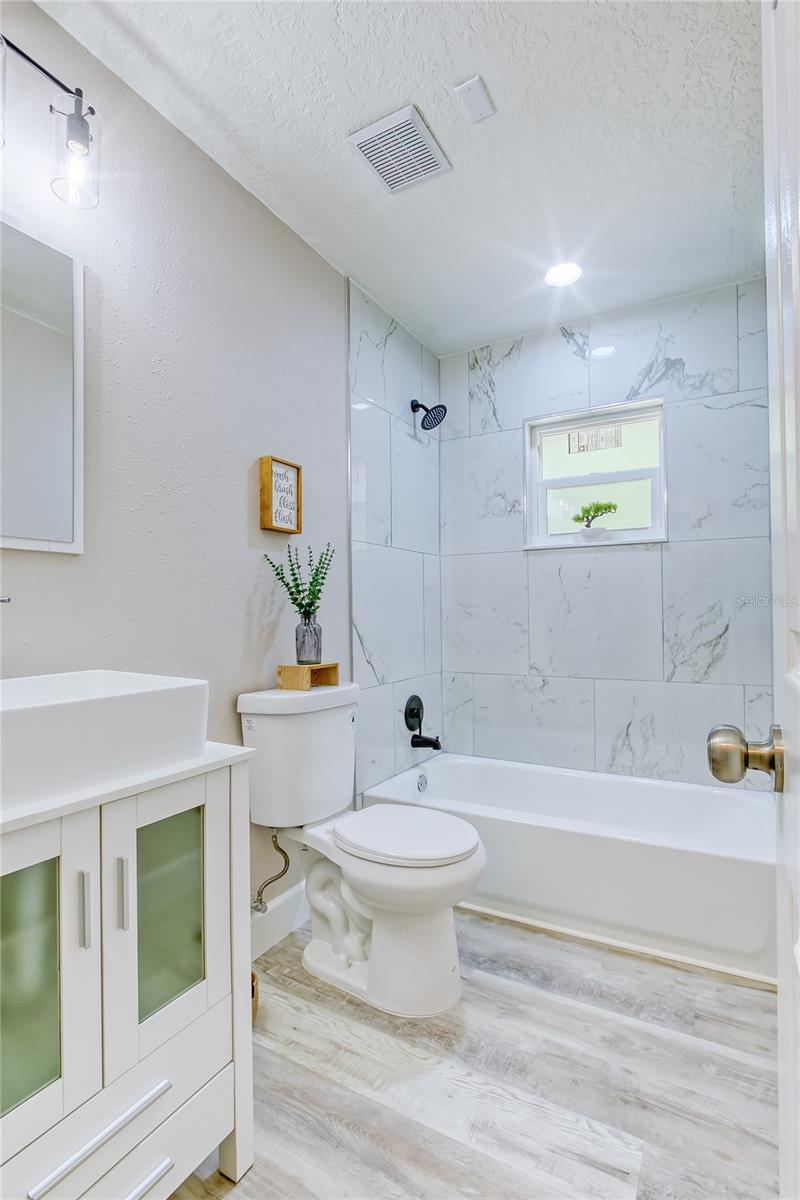 Listing photo id 43 for 1115 Russell Avenue