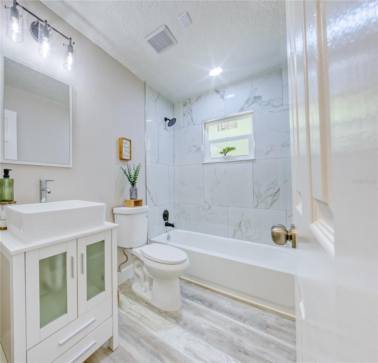 Listing photo id 45 for 1115 Russell Avenue