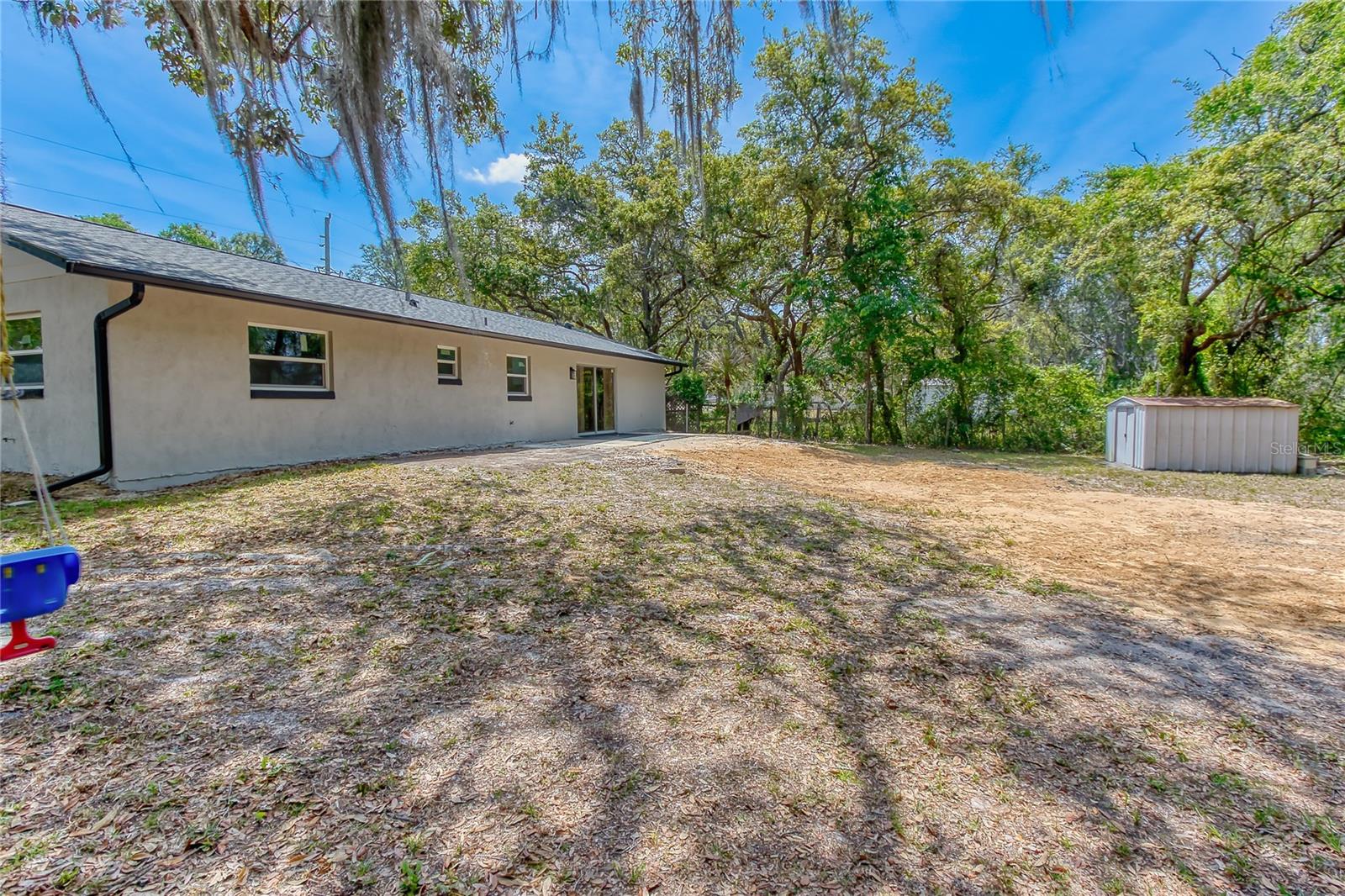 Listing photo id 63 for 1115 Russell Avenue