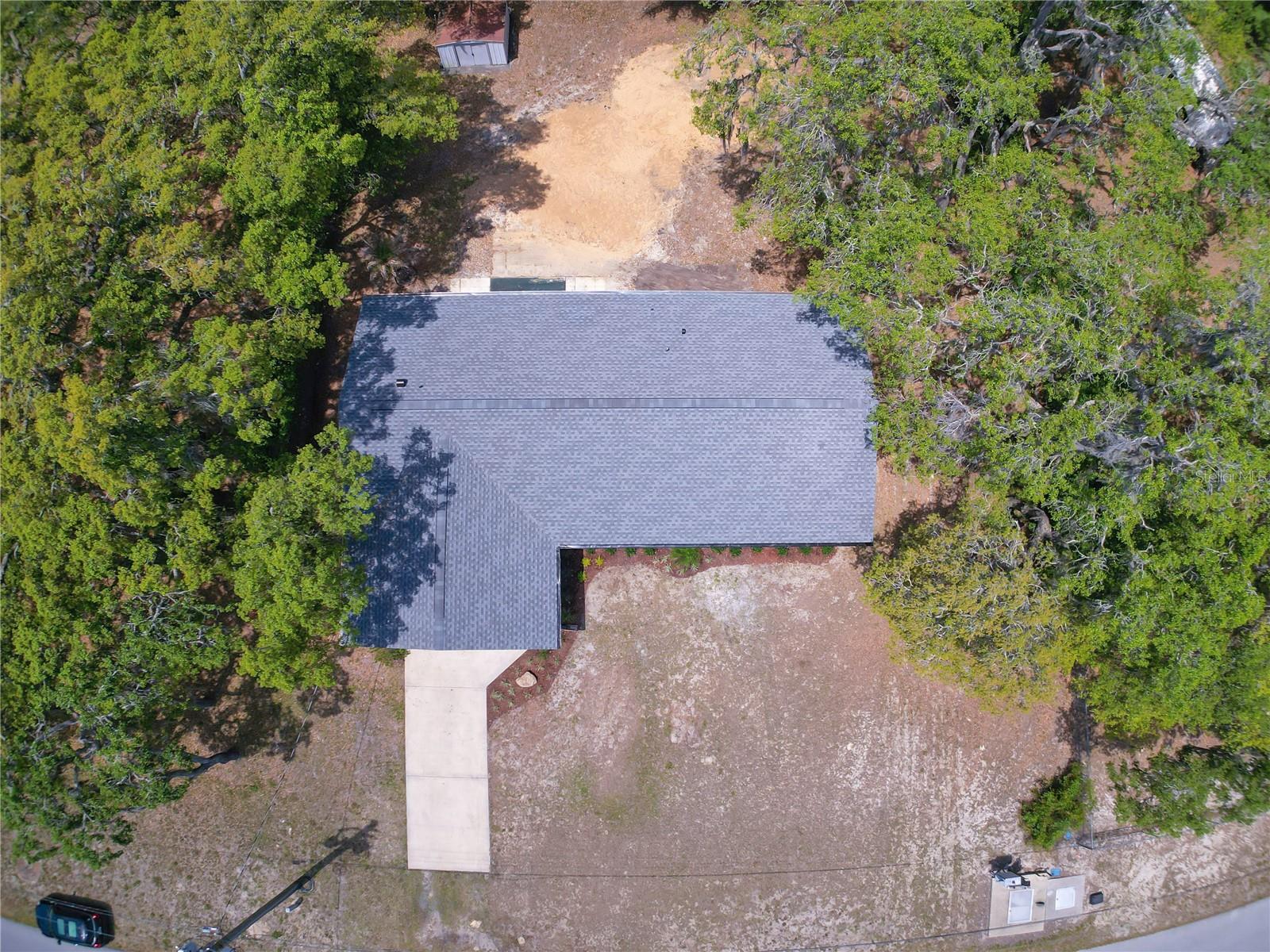 Listing photo id 64 for 1115 Russell Avenue