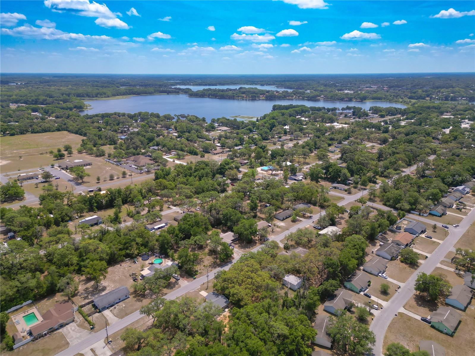 Listing photo id 69 for 1115 Russell Avenue